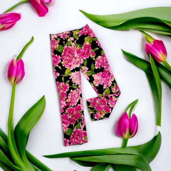 Karen Kane wow pants bold bright attention grabbing pink hydrangeas on black - Picture 1 of 3